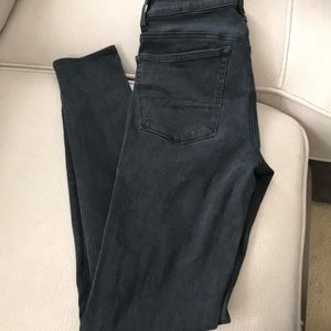 American Eagle black high rise jegging